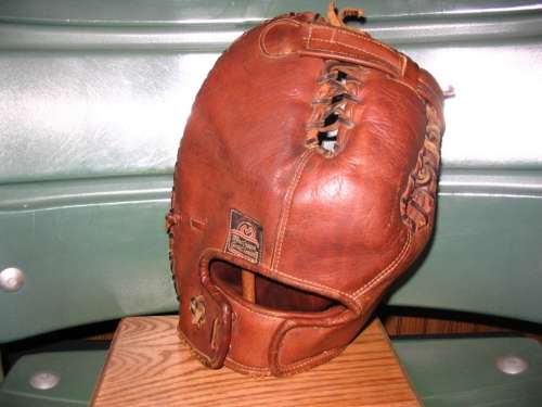 Frank McCormick MacGregor Goldsmith FM Back